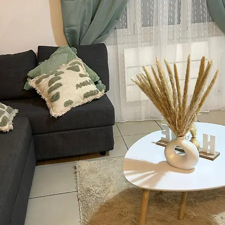 Centre Apartment *