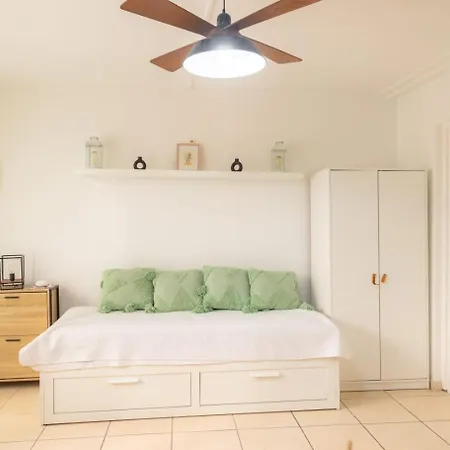 Centre Apartment *